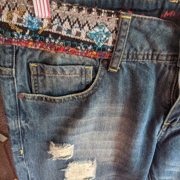 Desigual Embroidered NWT Boho Jeans - Picture 7 of 11